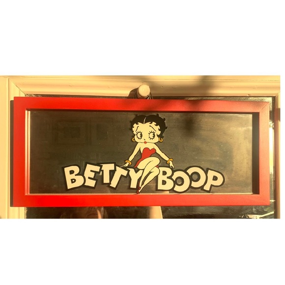 Betty Boop red frame mirror - Picture 1 of 2